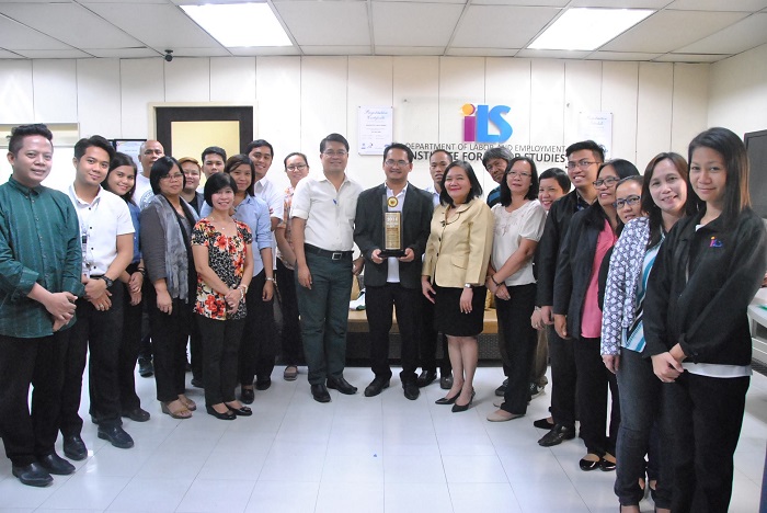 AGAP 2014 best accounting office Institute for Labor Studies Celeste Valderrama Grace Riguer Franco Cabusas